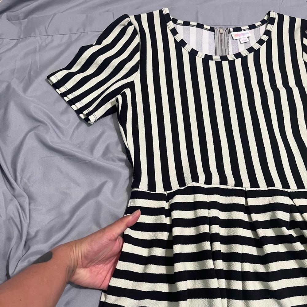 NWT LuLaRoe b/w striped Julia dress - Picture 2 of 7